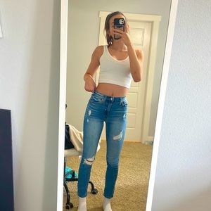 Jeans with minimal rips